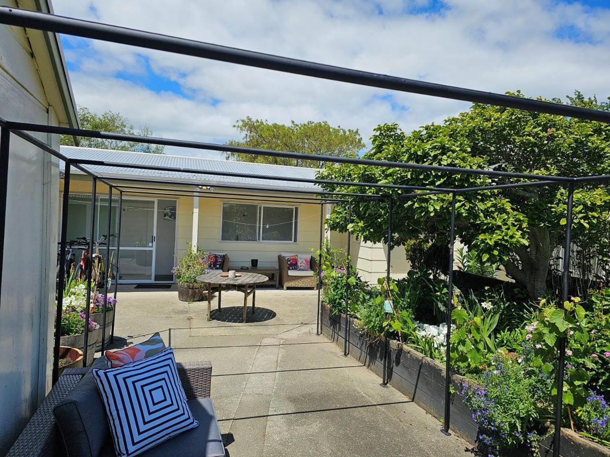 Magnolia House Appartement Featherston Buitenkant foto